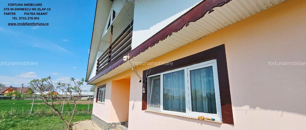 Proprietate Slobozia-Roznov, casa mansardata, teren si livada - 1
