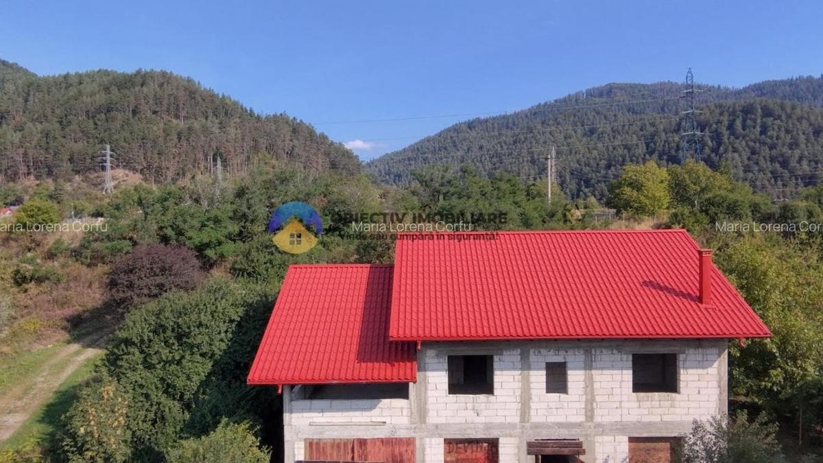 Casa + Teren de vanzare - Pangar?cior - 1