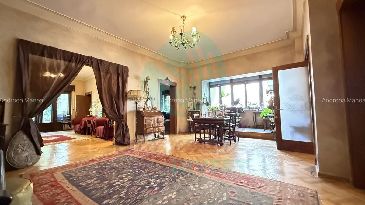 Apartament interbelic cu grădină și garaj - 1