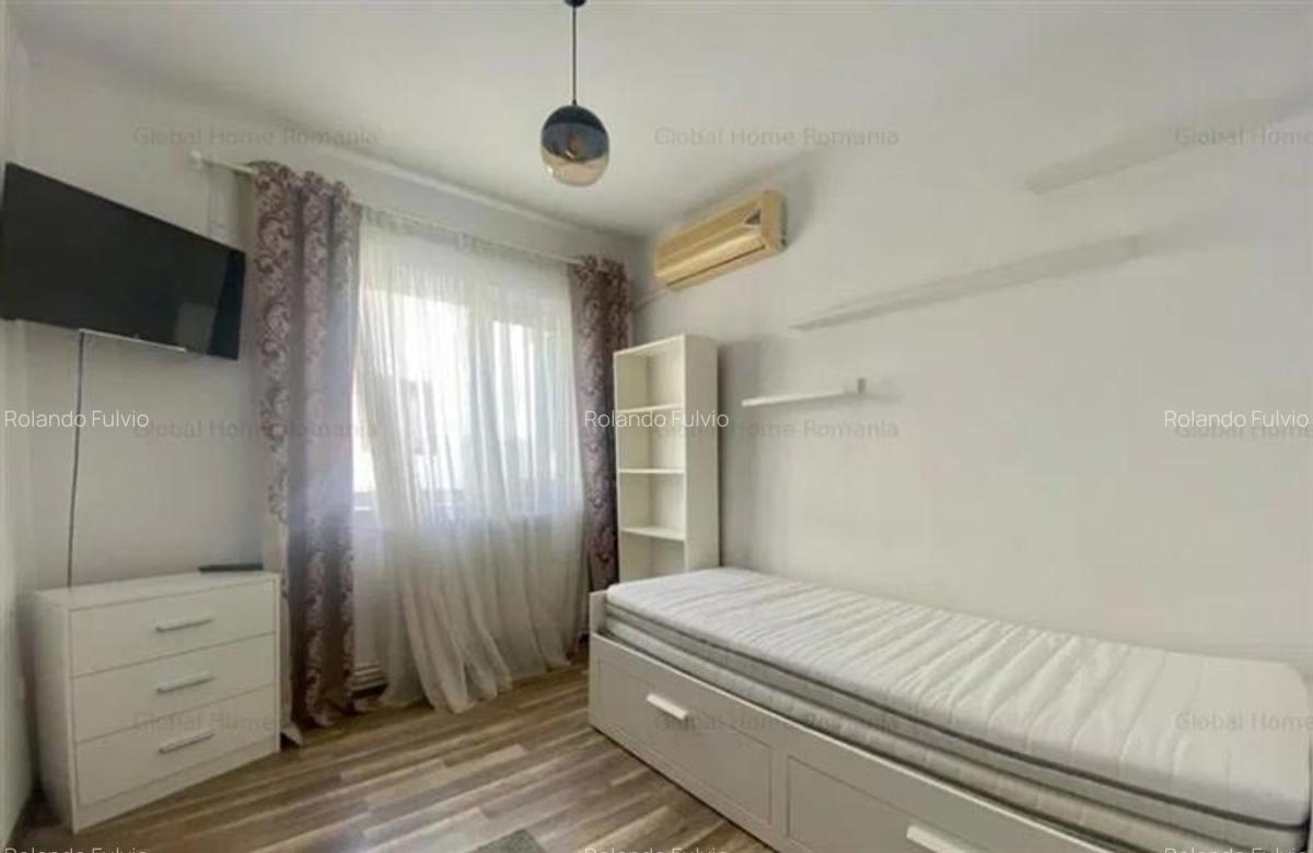 Vanzare apartament 4 camere in Vila Vasile Lascar, ideal hotel - 1