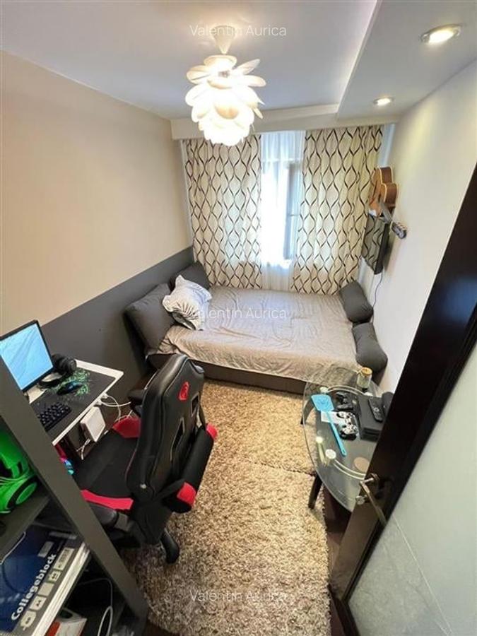 Apartament 3 camere, etaj 2, zona Centrala - Piata - Independentei - 9
