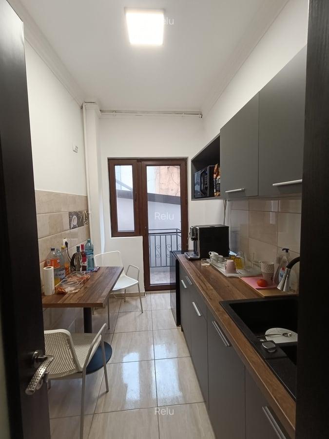 DECEBAL metrou  Muncii,Calarasilor,et.1/2, vila interbelica,Liber - 6