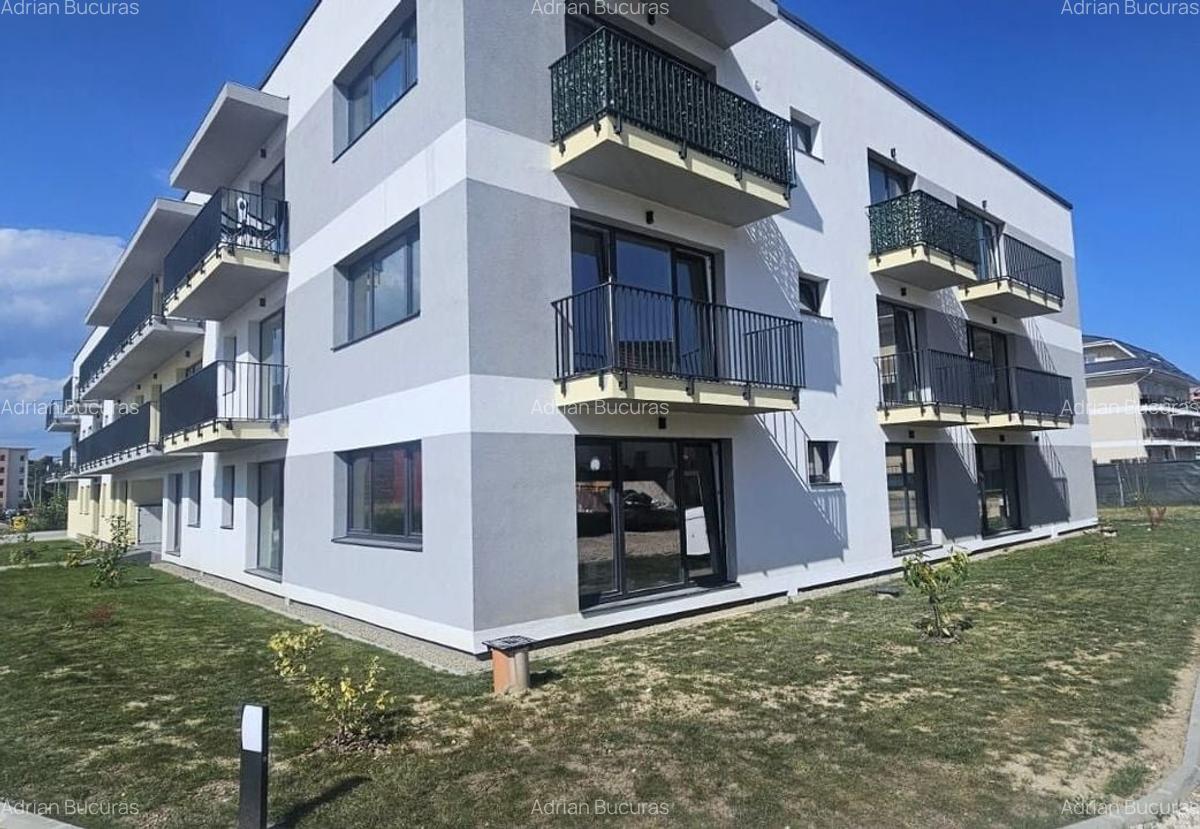 Apartament cu 4 camere decomandat în Tractorul - 4
