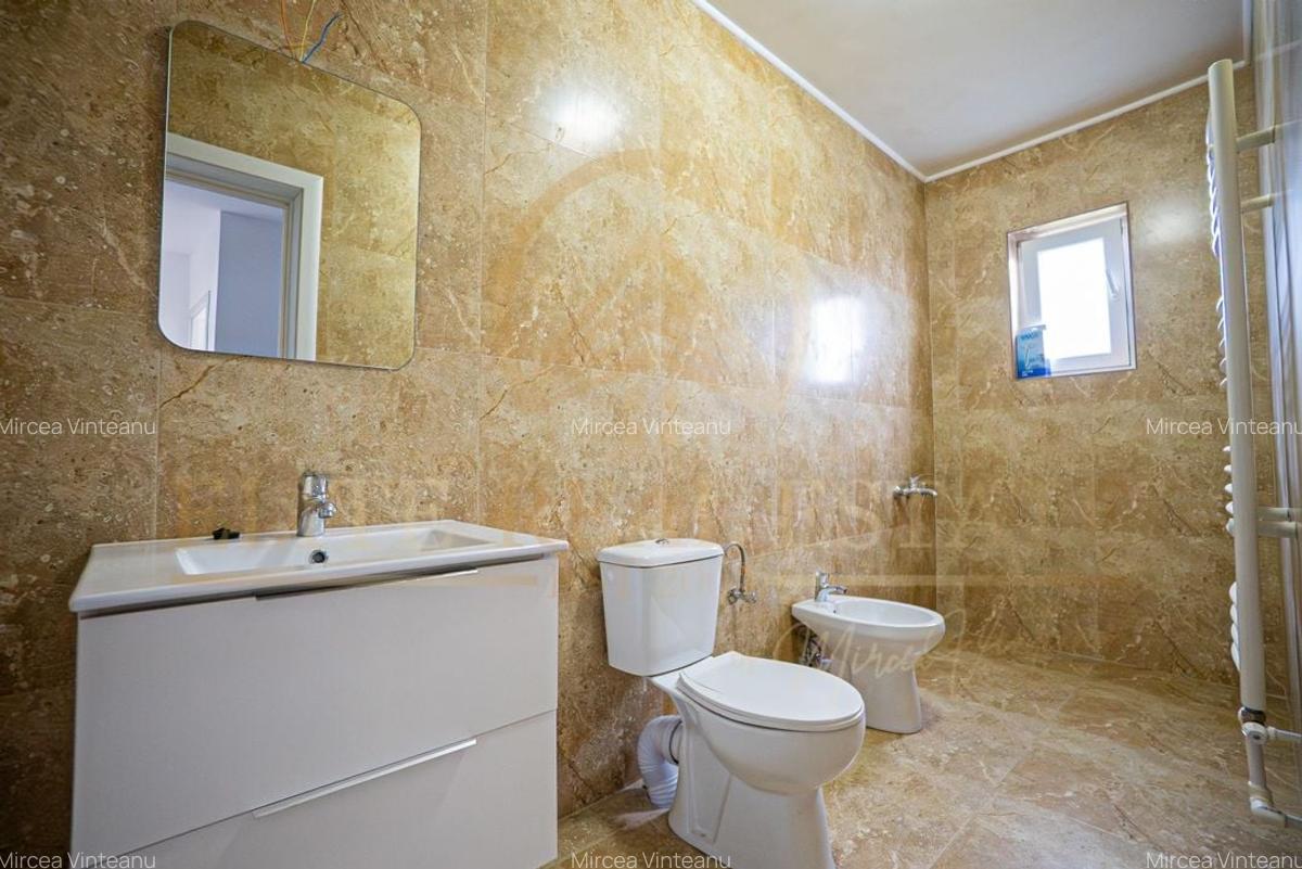 Casă de vânzare în Mamaia Nord – ideală pentru locuit sau investiție - 18