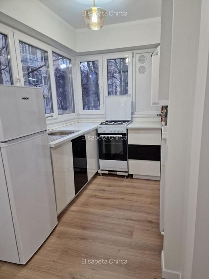 Zona Eroii Revolutiei  Brancoveanu  38 mp bloc nou mobilata parcare - 18