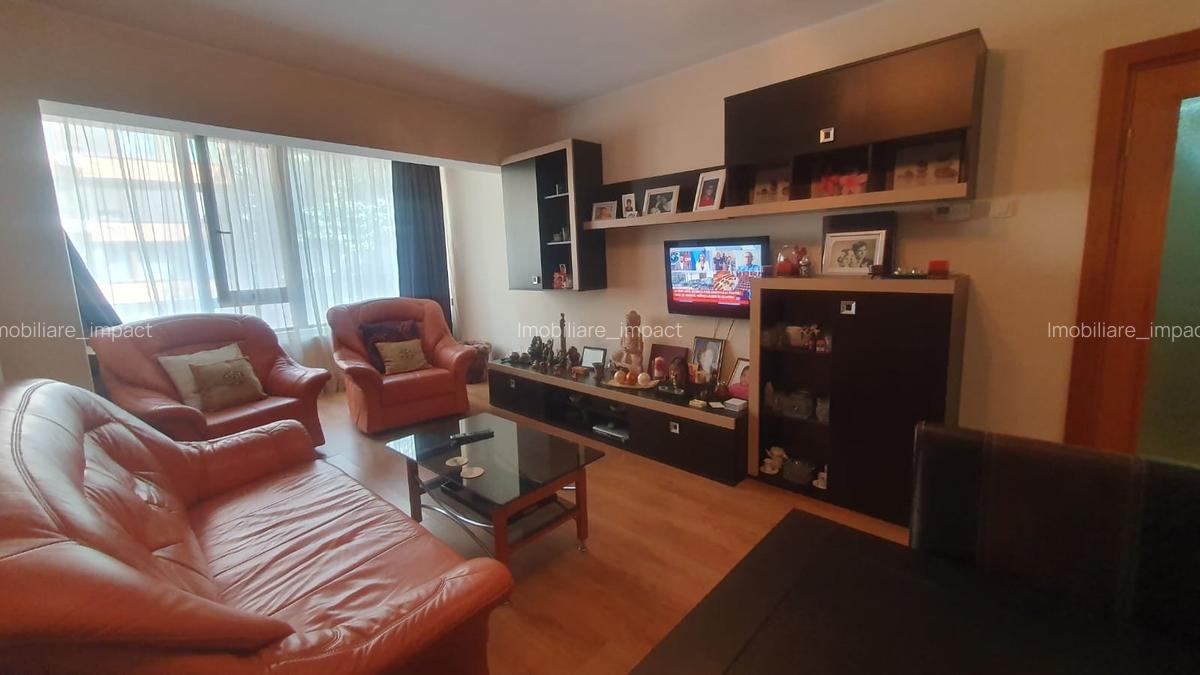 Apartament 3 camere Complex Vega, strada Tecuci, etaj 1/8 - 2