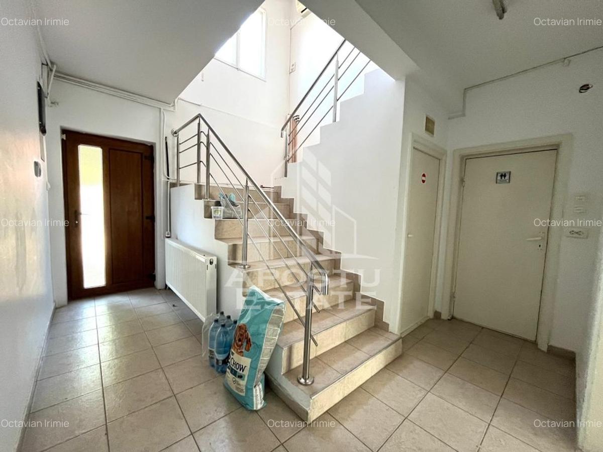 Casa cu 5 camere, 2 bai, pretabila pentru birouri. Girocului - 10