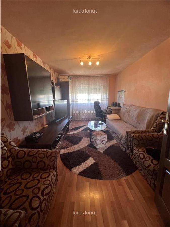 Apartament cu 3 camere decomandat în Rogerius - 3