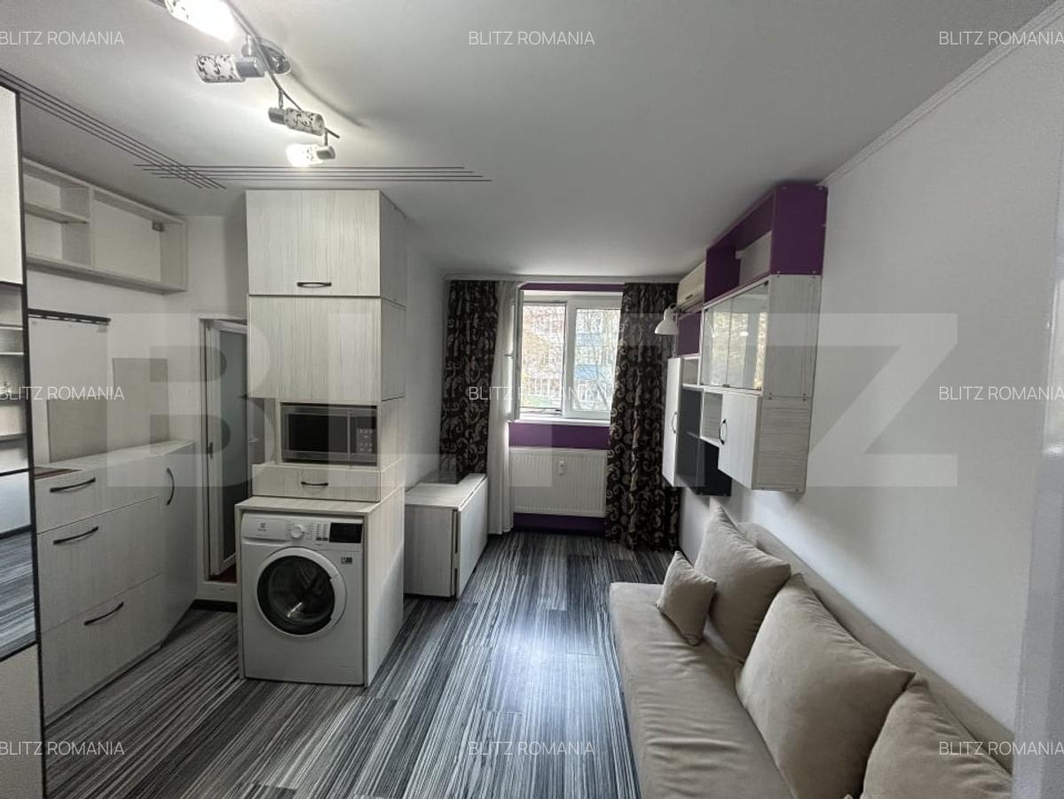 Garsoniera de vanzare, 15 mp, zona 1 Mai - 1 Garsoniera de vanzare, 15 mp, zona 1 Mai - 1