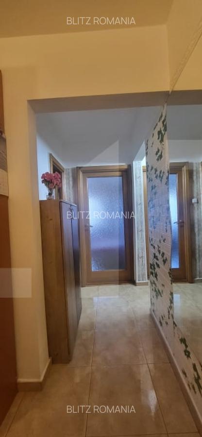 Apartament cu 3 camere in zona Soarelui - 6