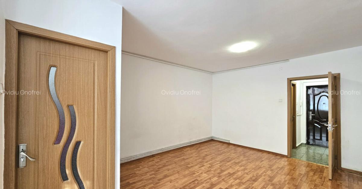 Garsoniera Libera Etaj 1 - 500 M Lacul Noua - 3