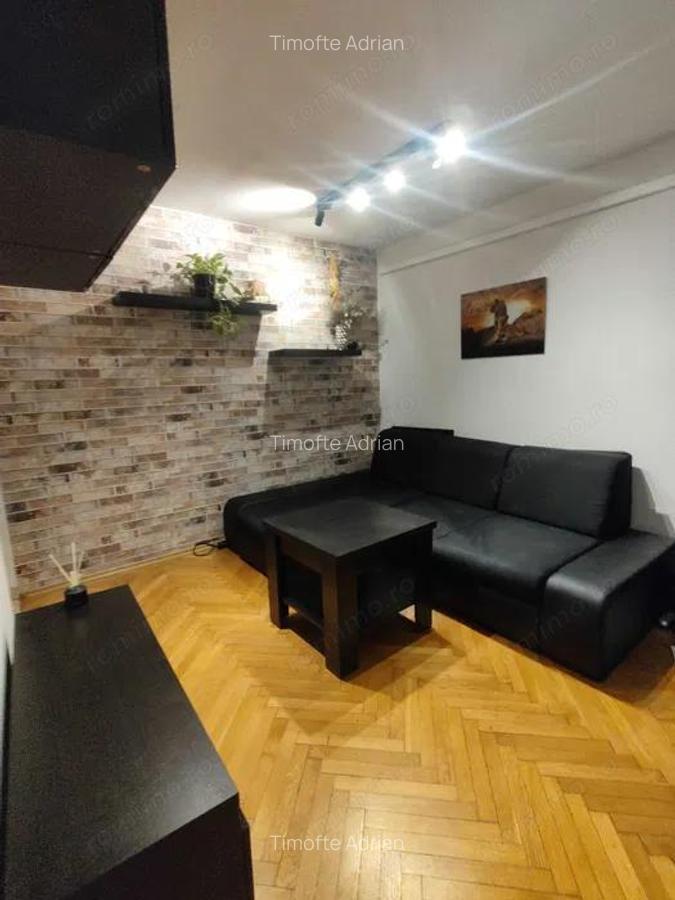 2 camere de vanzare in zona Pandurii - 5