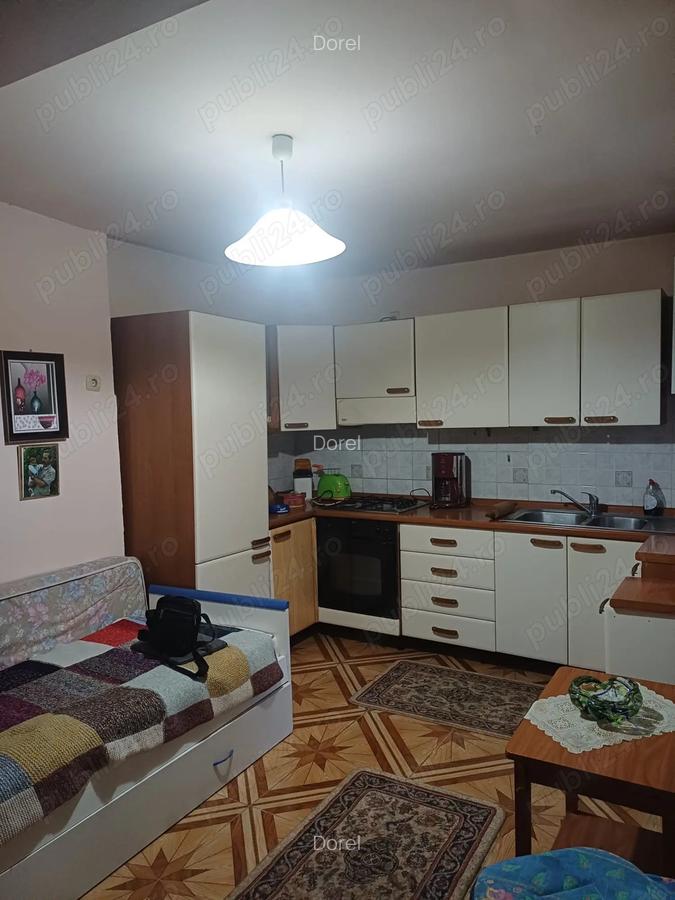 Apartament 4 camere de vanzare zona centrala Bra?ov (Patria str. Lucian Blaga) - 2