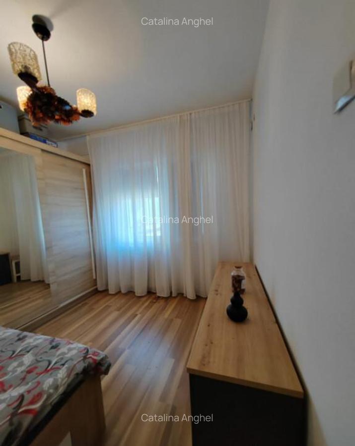 Apartament 3 camere, decomandat, confort 2, Vest - 1 Apartament 3 camere, decomandat, confort 2, Vest - 1