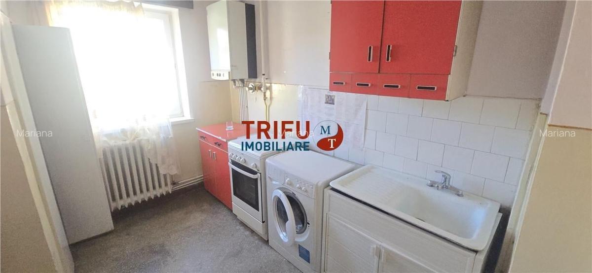 Apartament 2 camere de vanzare et.1 strada Closca cu boxa - 3