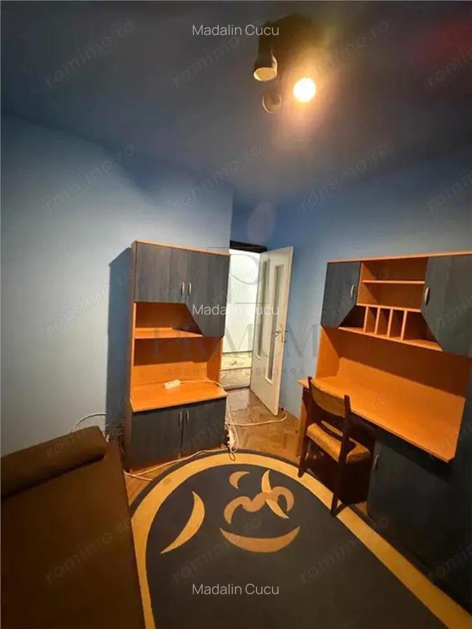DAMBOVITA - 3 CAM - DECOMANDAT - ETJ.2 - CENTRALA - ZONA EXCELENTA - 1
