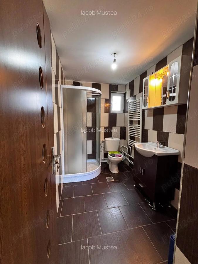 Casa de vanzare ?i teren aferent Dorna Candrenilor Suceava - 5