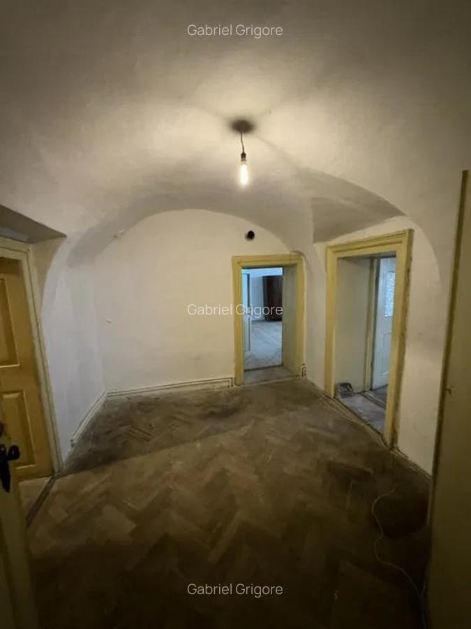 Apartament cu 3 camere semidecomandat în Centrul Istoric - 8