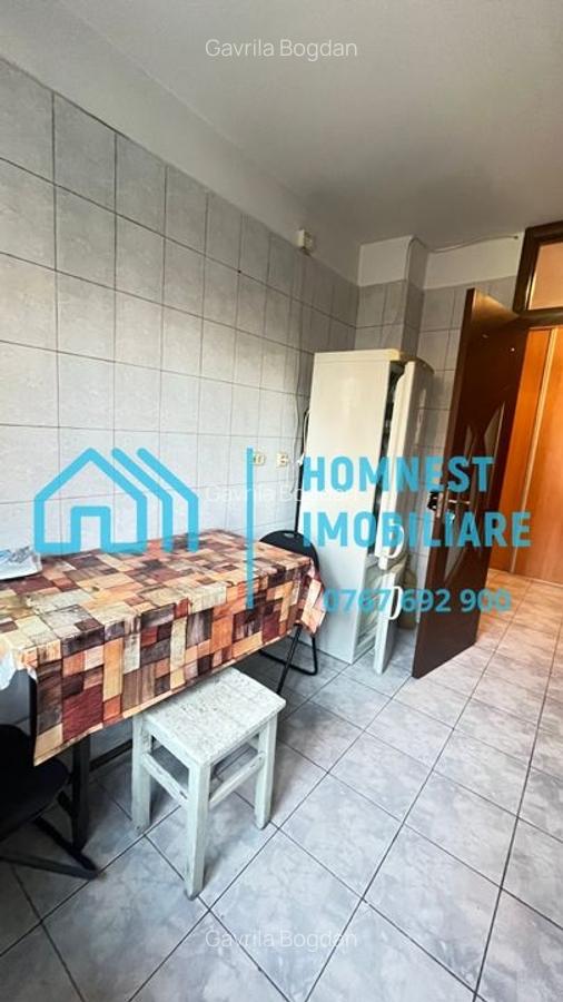 Apartament cu 2 camere semidecomandat, mobilat în Titulescu - 5