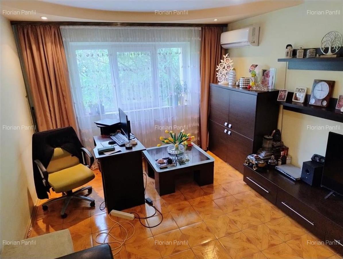 Apartament 3 camere decomandat - 13