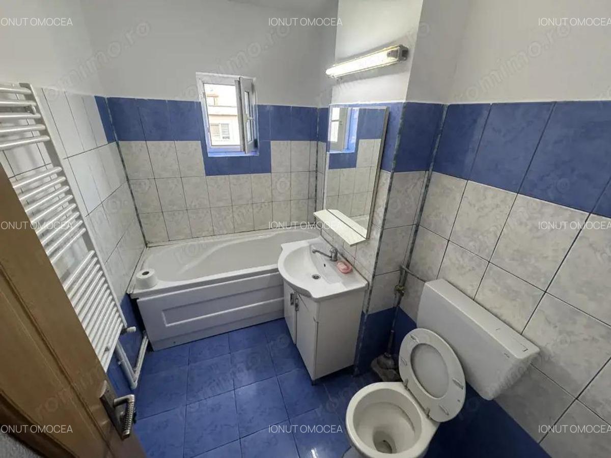 Apartament 2 camere zona Poarta 6 - 5