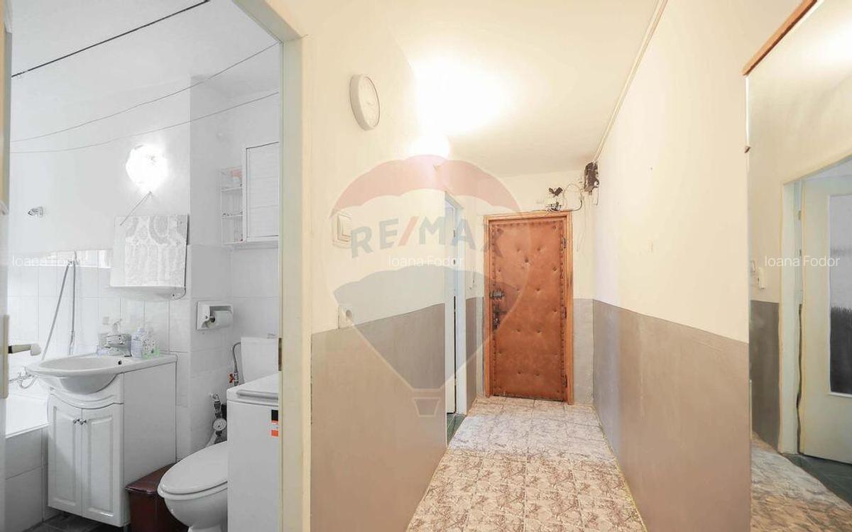 Apartament cu 2 camere de vanzare, etaj 1, in zona Roge... - 9