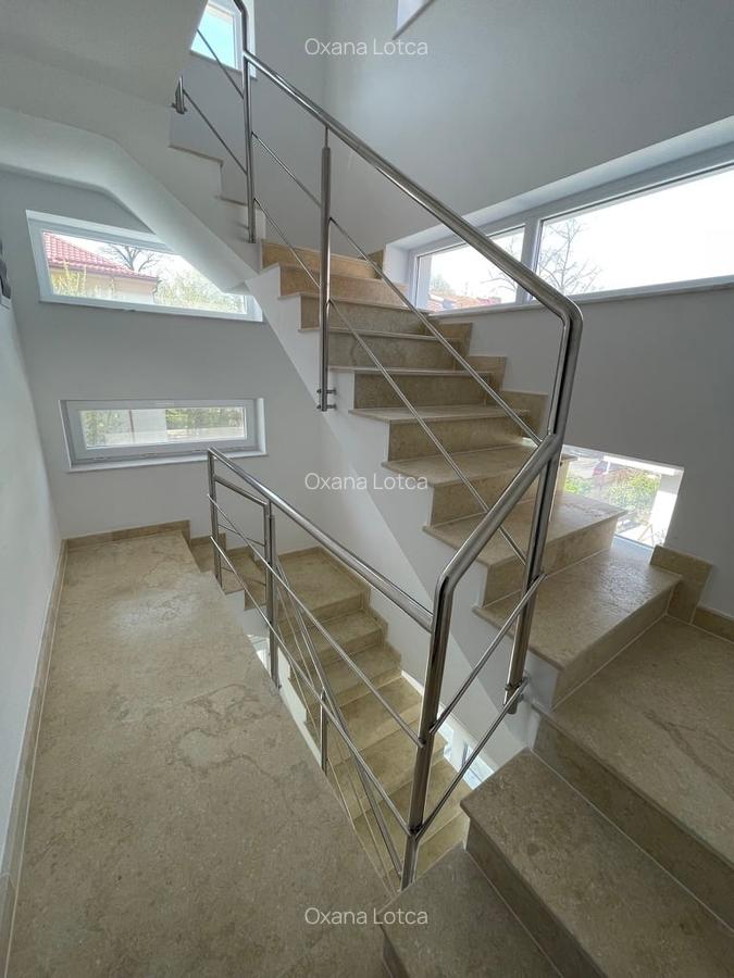 Floreasca / Casa Individuală cu 4 Apartamente - Birouri / Parcare + Curte / 2021 - 9