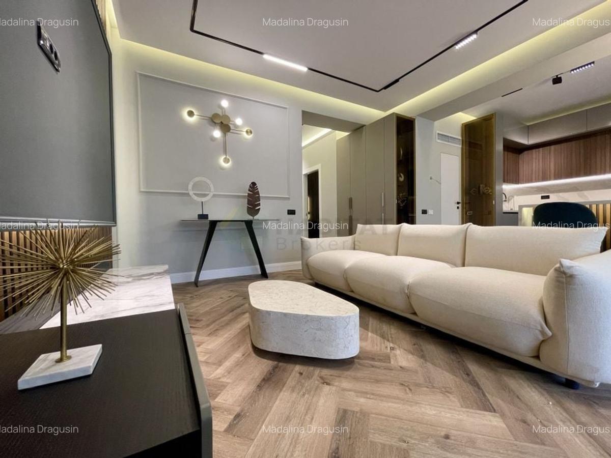 Vila 5 camere / Avangarde by the Lake - 1