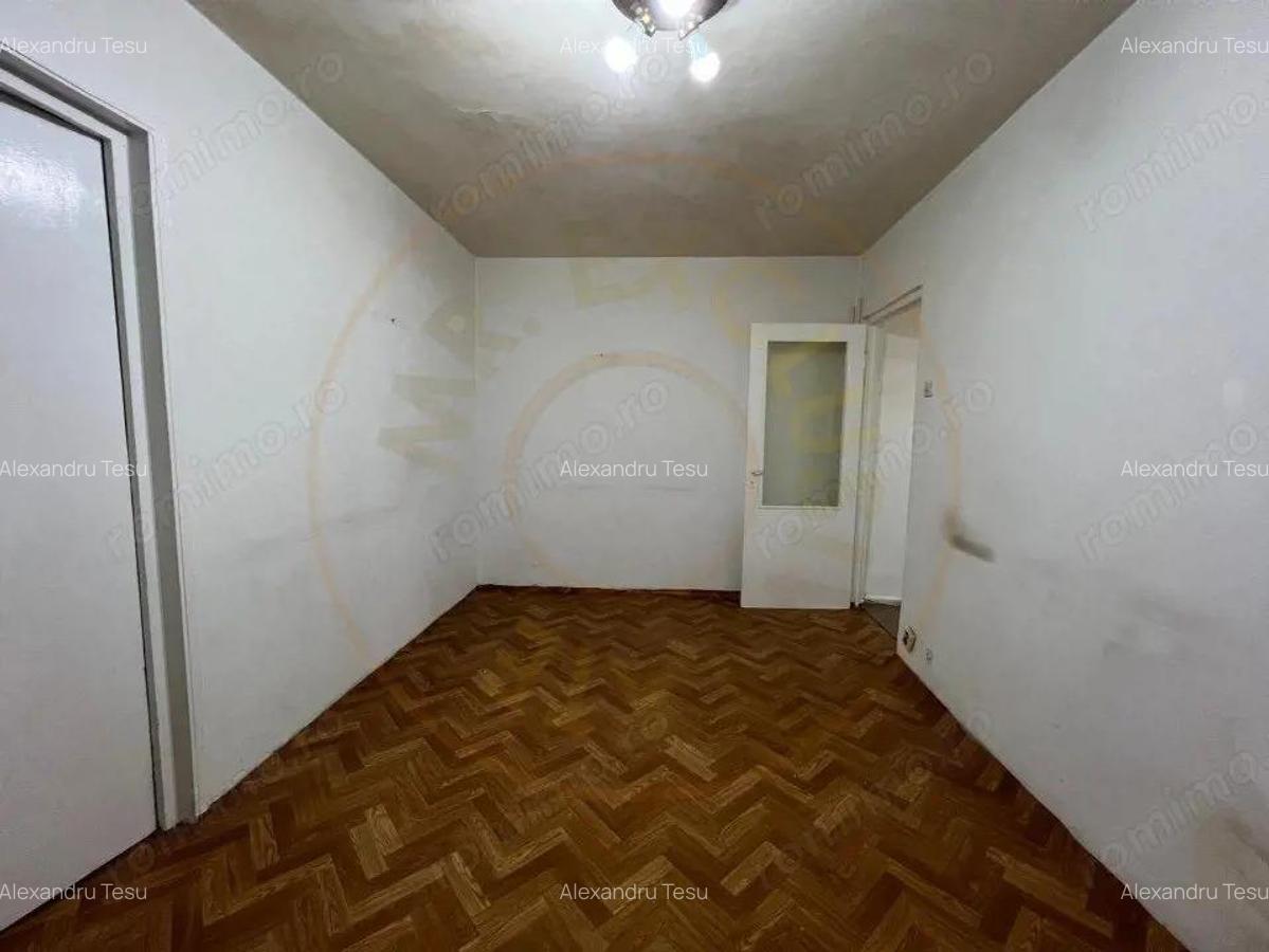 Apartament in zona Exercitiu Oportunitate de renovare! Video disponibil - 3