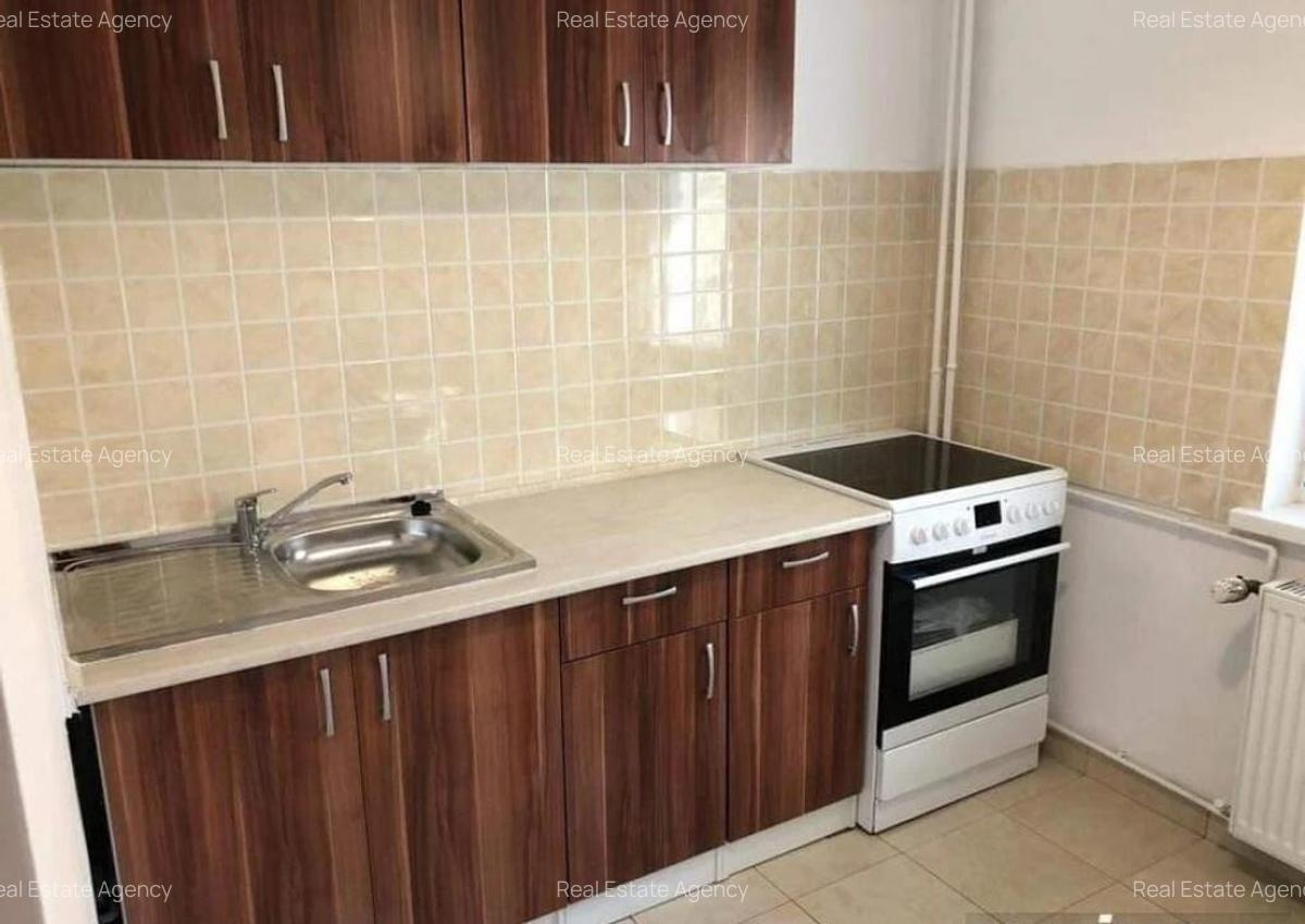 1 camera in zona Lipovei - 2