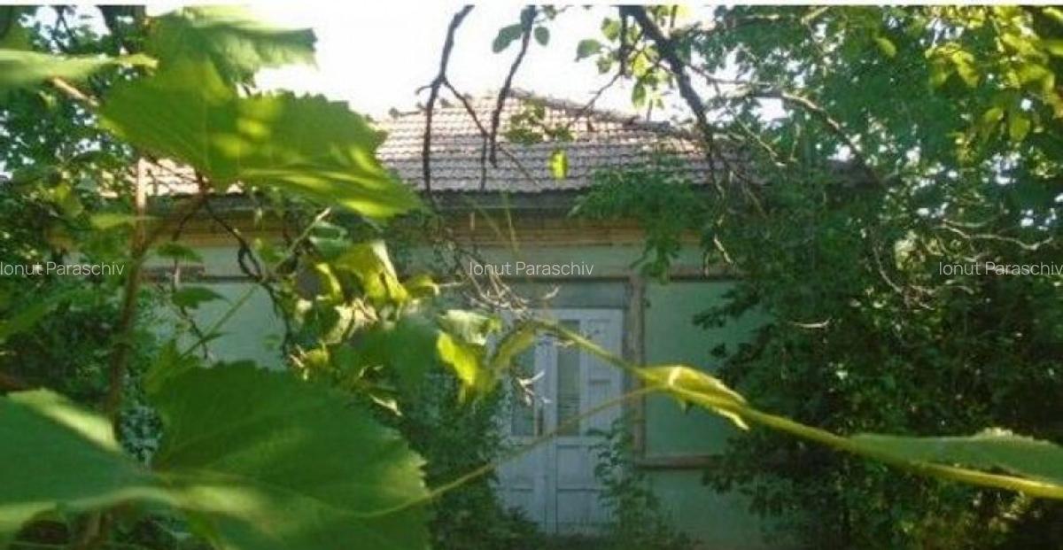 Casa si teren Straoane, cota parte 3/8. ID: R2715611 - 1