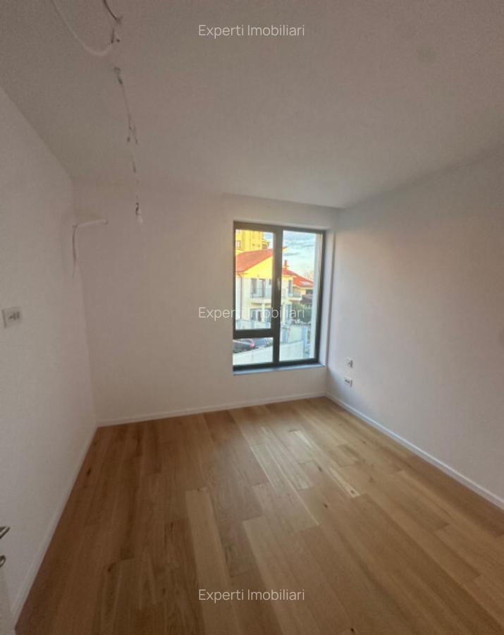 Vila deosebita de vanzare - zona Mamaia Nord pe malul laculu - 7