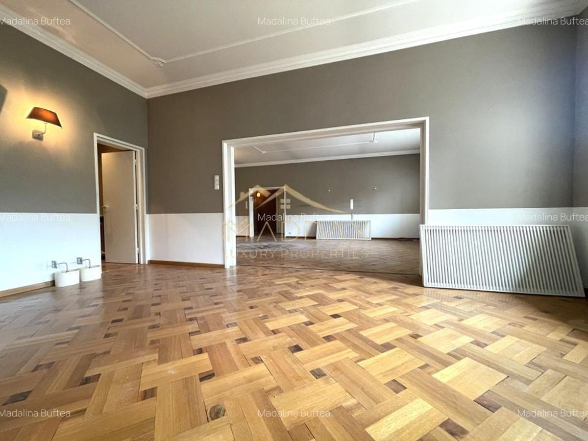4 rooms ***203 SQM useful*** / 38 SQM terrace + garage / Primaverii - 29
