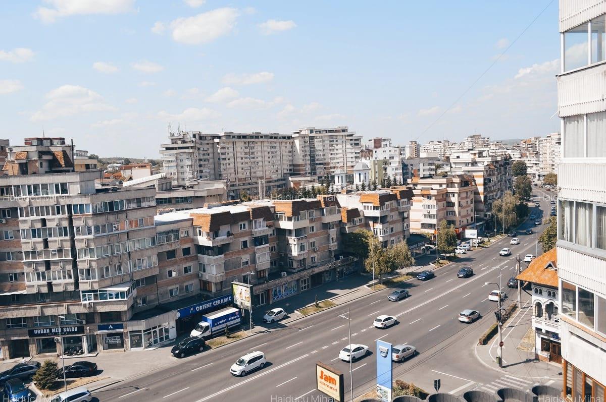 4 camere Banu Mărăcine , amplasament DEOSEBIT ! - 2