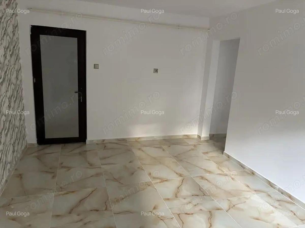 Apartament 2 cam Micro 40,parter - 4