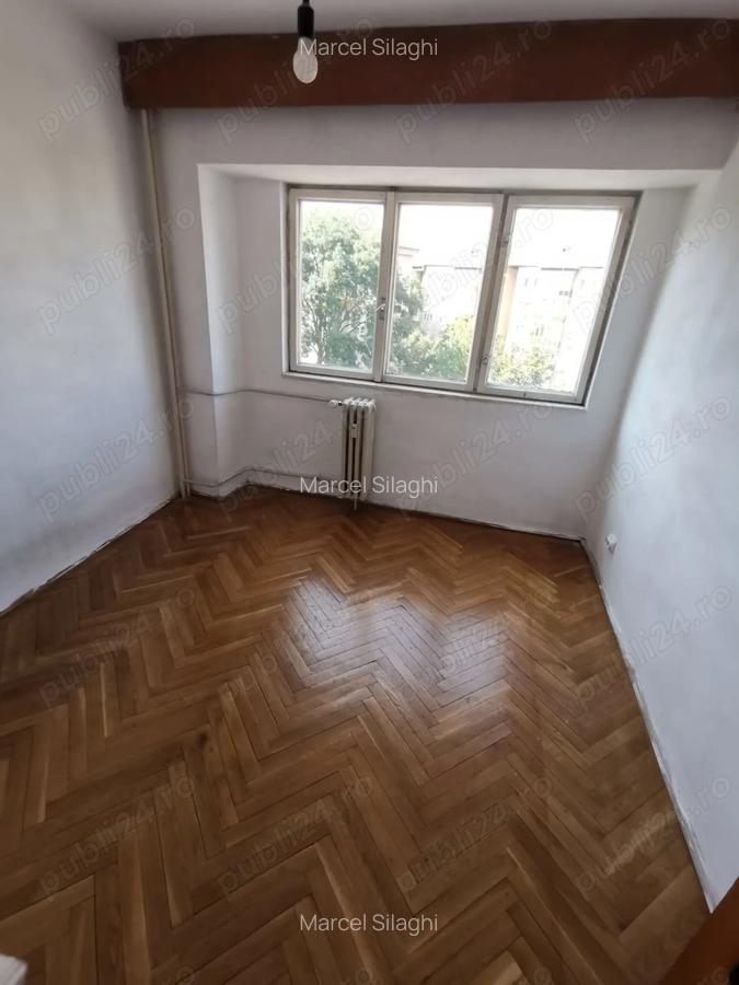 De vanzare apartament 3 camere decomandat, B-dul Dacia, Oradea - 7