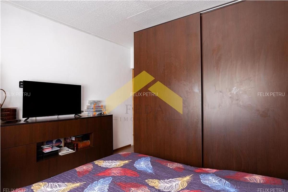 Apartament 3 camere de vanzare zona Micalaca - 14