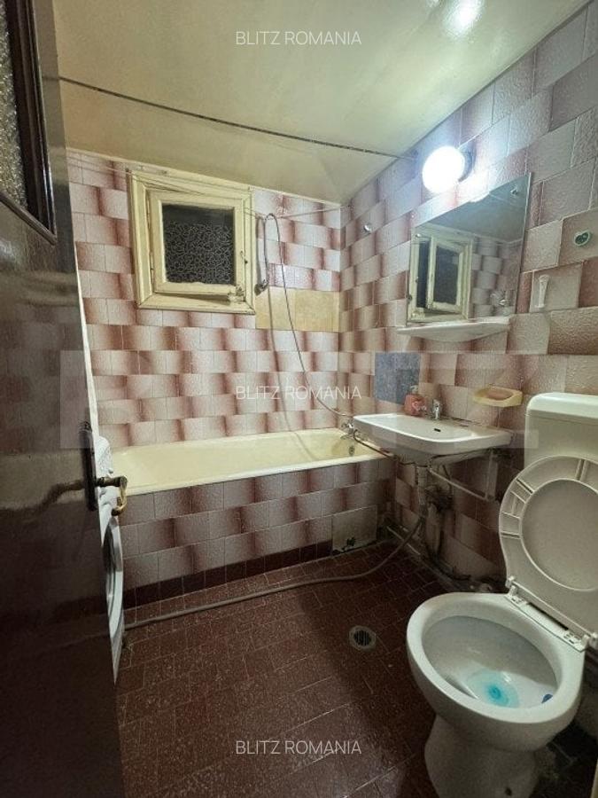 Apartament de vanzare, cu 3 camere, 70 mp, zona Piata Rahova - 13