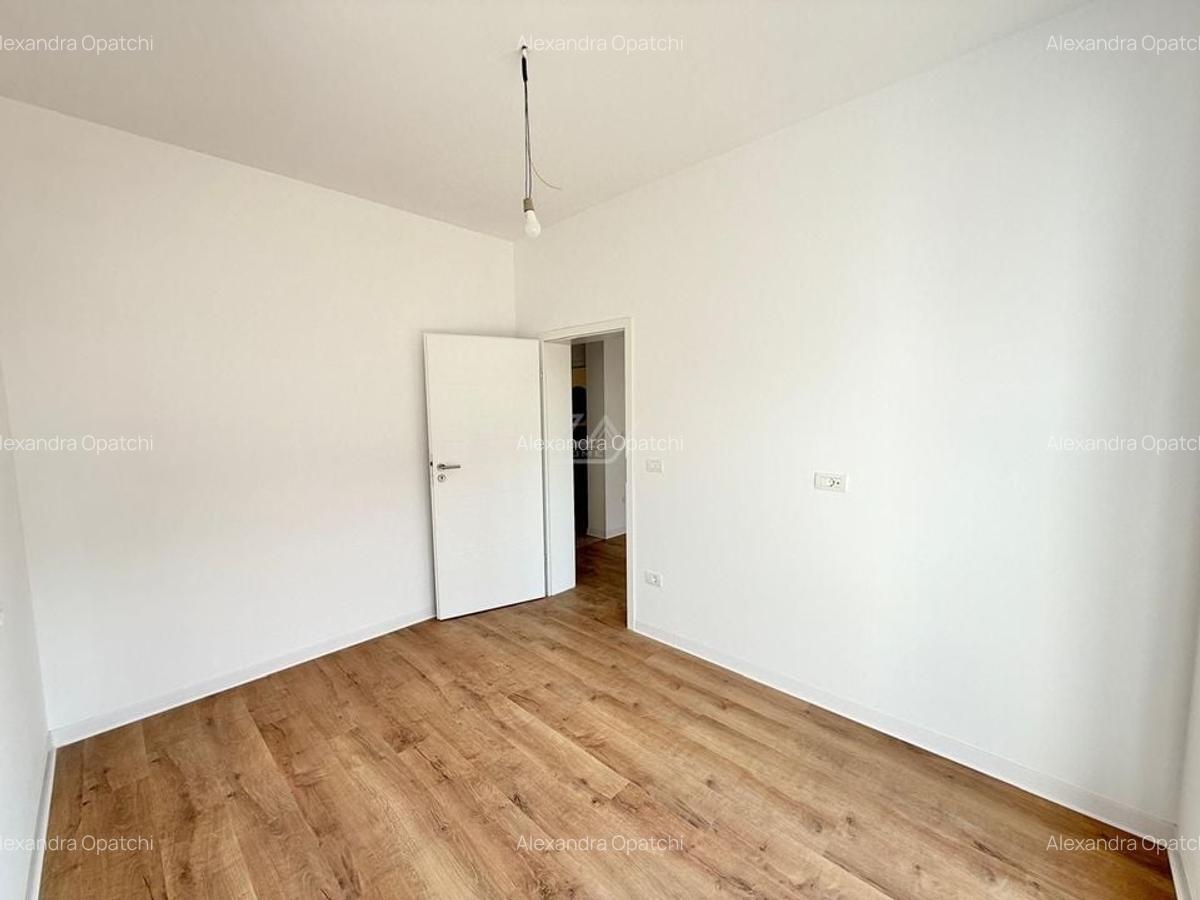 Bucatarie inchisa. Etaj 1. Loc de parcare. Asfalt. - 9