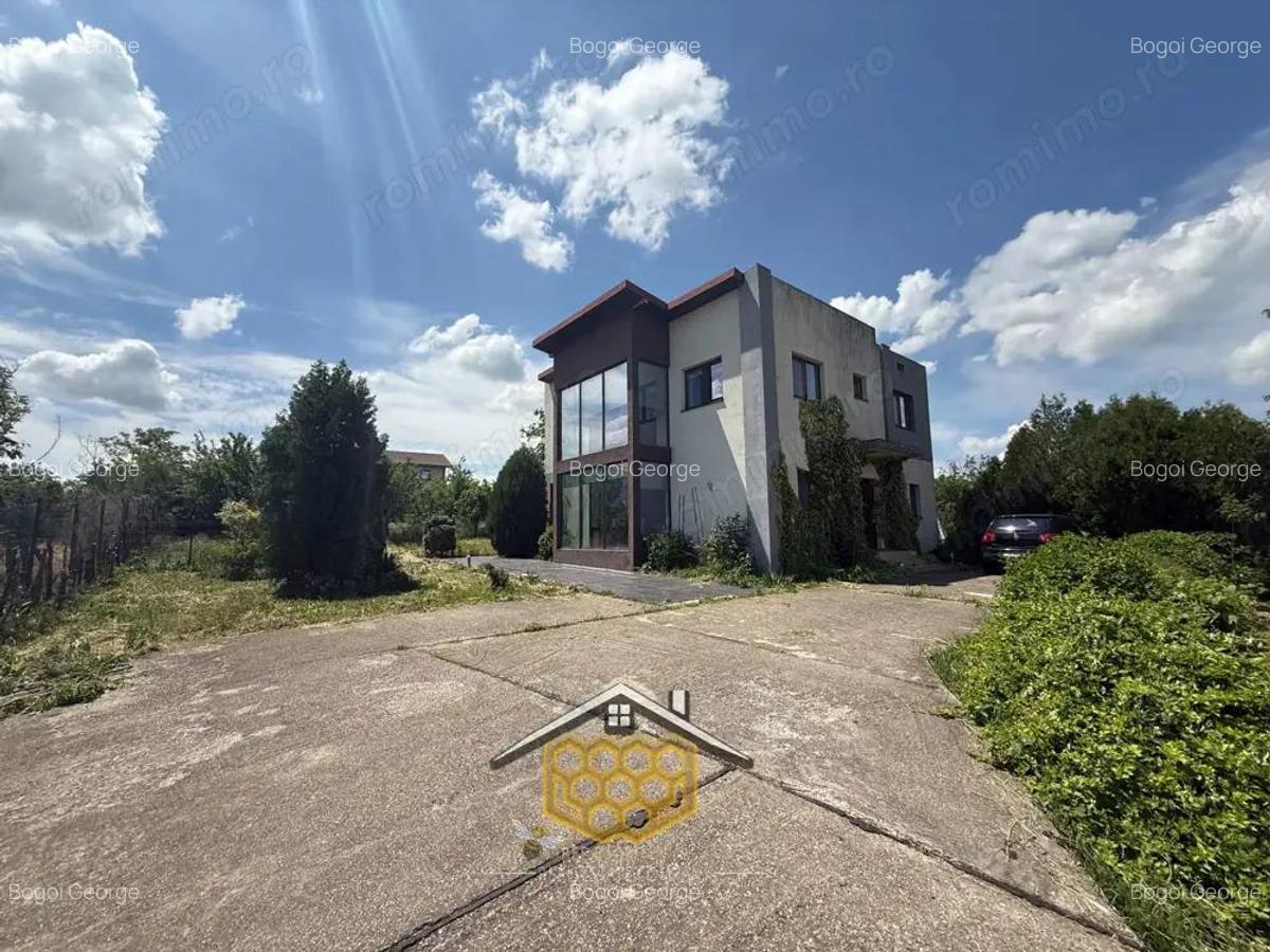 Oferta 2 case la pret de una in Ghercesti Ideal pentru 2 familii - 1