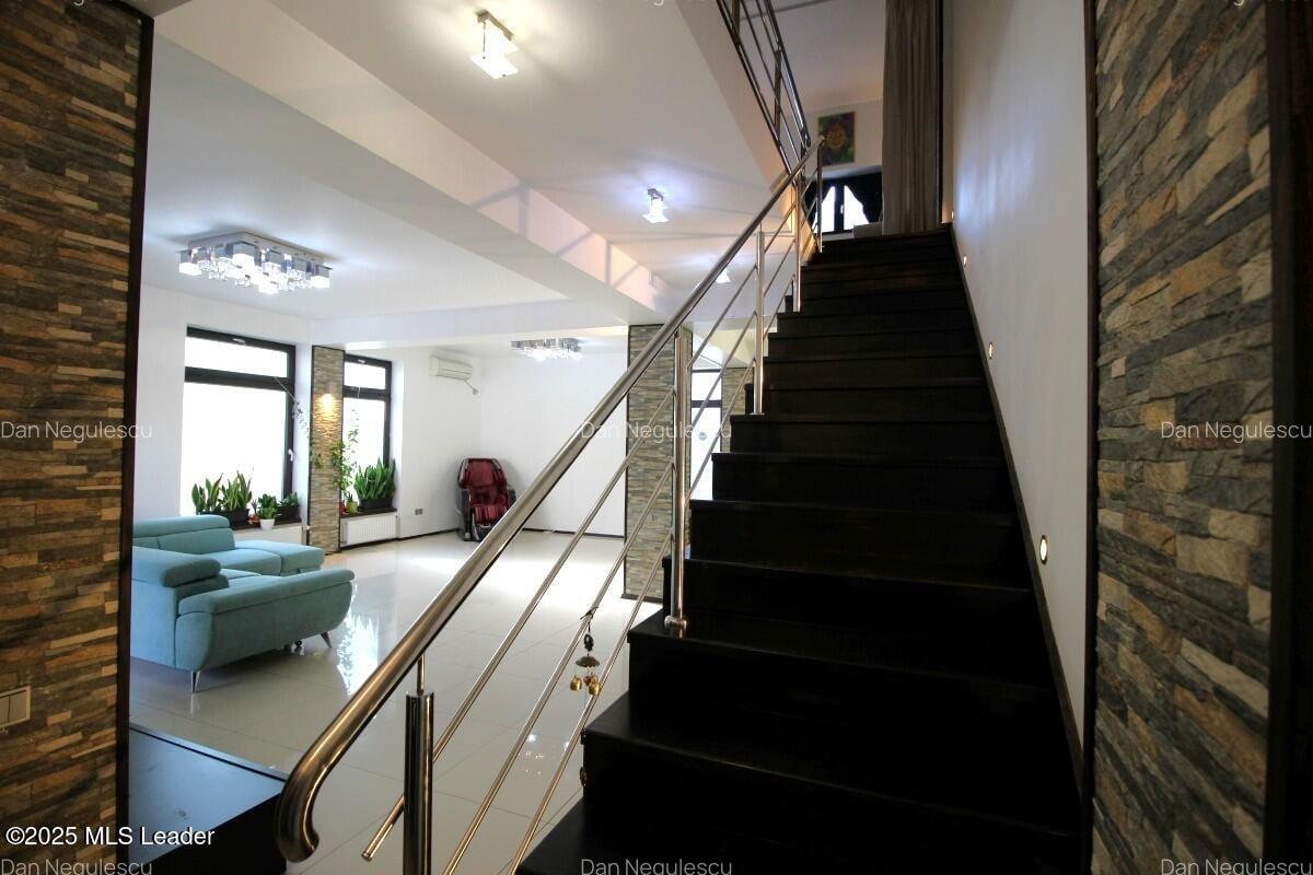 Popesti-Leordeni, Sf. Agnes, vila 2010, p+1+m, 216 mp, curte 138 mp! - 4