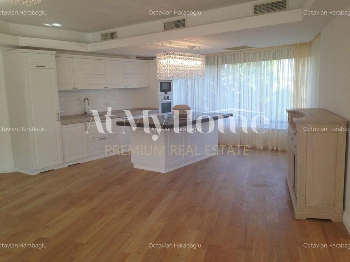Superb apartament cu 5 camere, PRIMA LINIE, Vedere Parc, mobialt LUX, parcare - 2