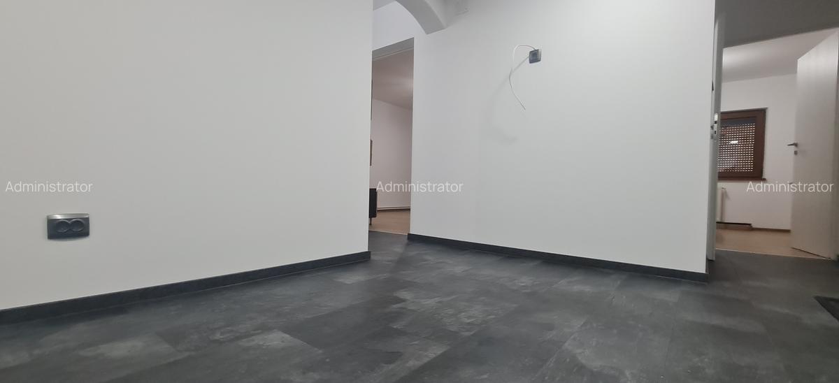 Apartament cu 3 camere decomandat în Central - 2