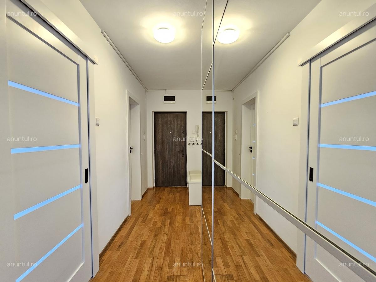 Piata Unirii, 3 camere, 83 mp central, investitie - 13