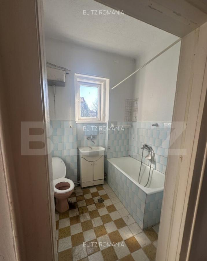 Casa de locuit cu 3 camere, 80 mp, cu 683 mp teren, zona Cen - 4