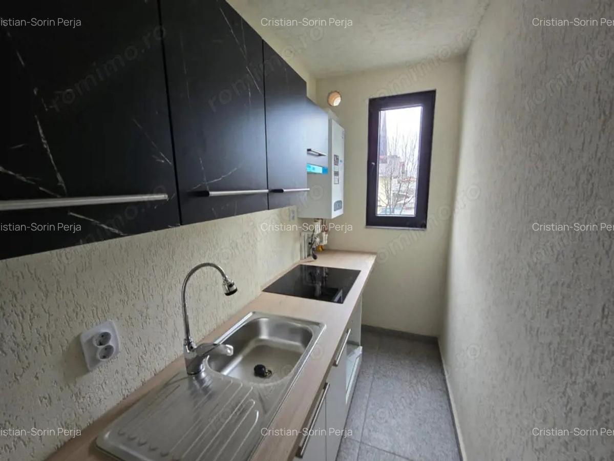 Vila Targul Saptamanal, P+2 - 32