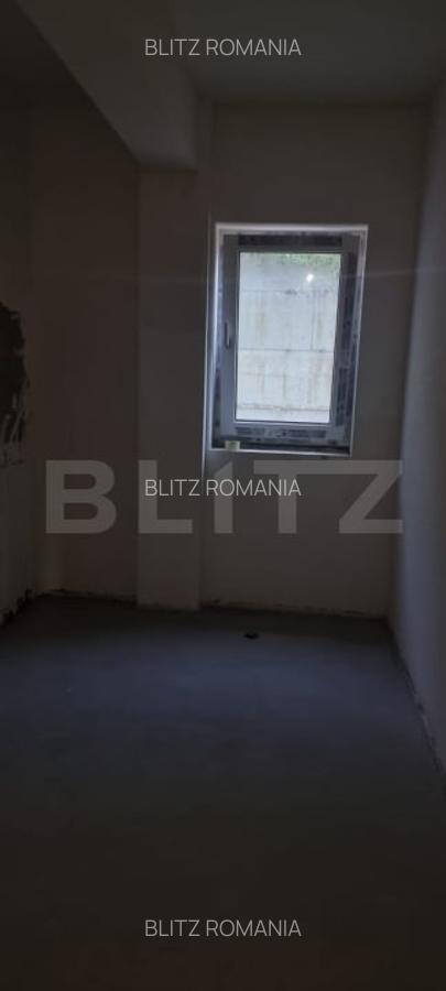 Apartament de vanzare, cu 2 camere, bloc nou, parcare si balcon - 5
