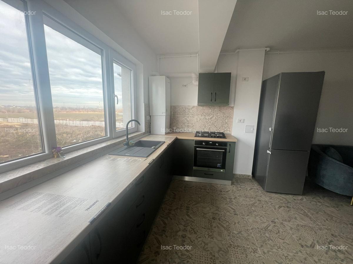 Apartament cu 2 camere decomandat în Apărătorii Patriei - 2