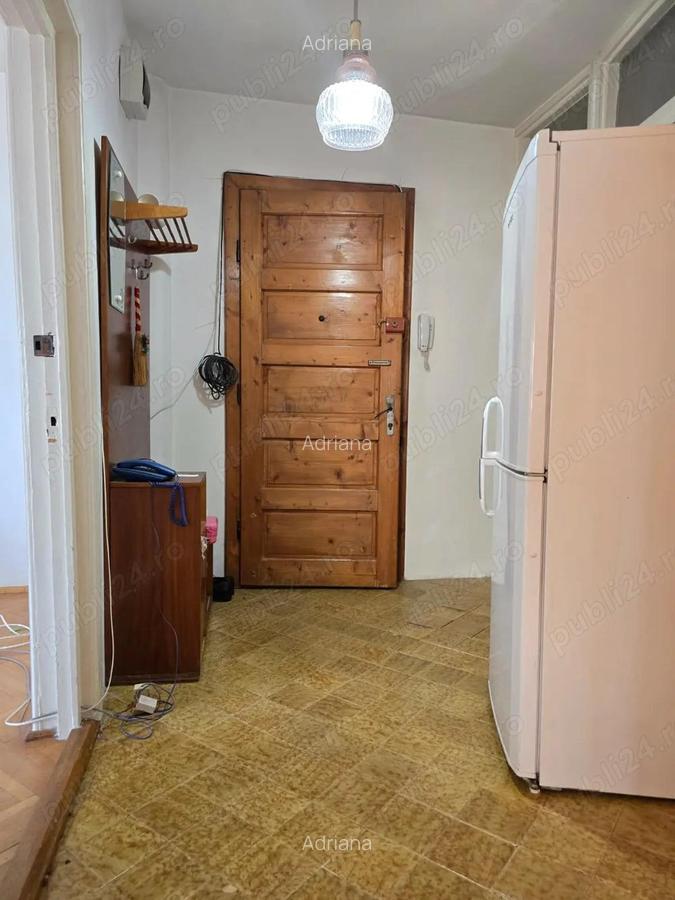 De vanzare apartament cu 2 camere in zona Soarelui - 2