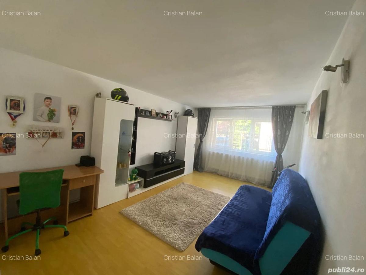 Vand apartament 2 camere - 3